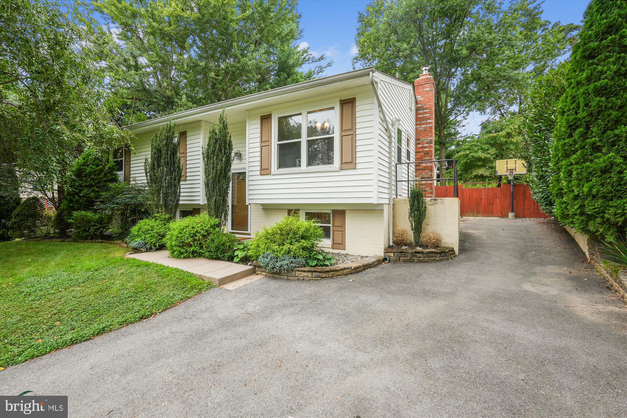 24304 FLAMINGO TERRACE