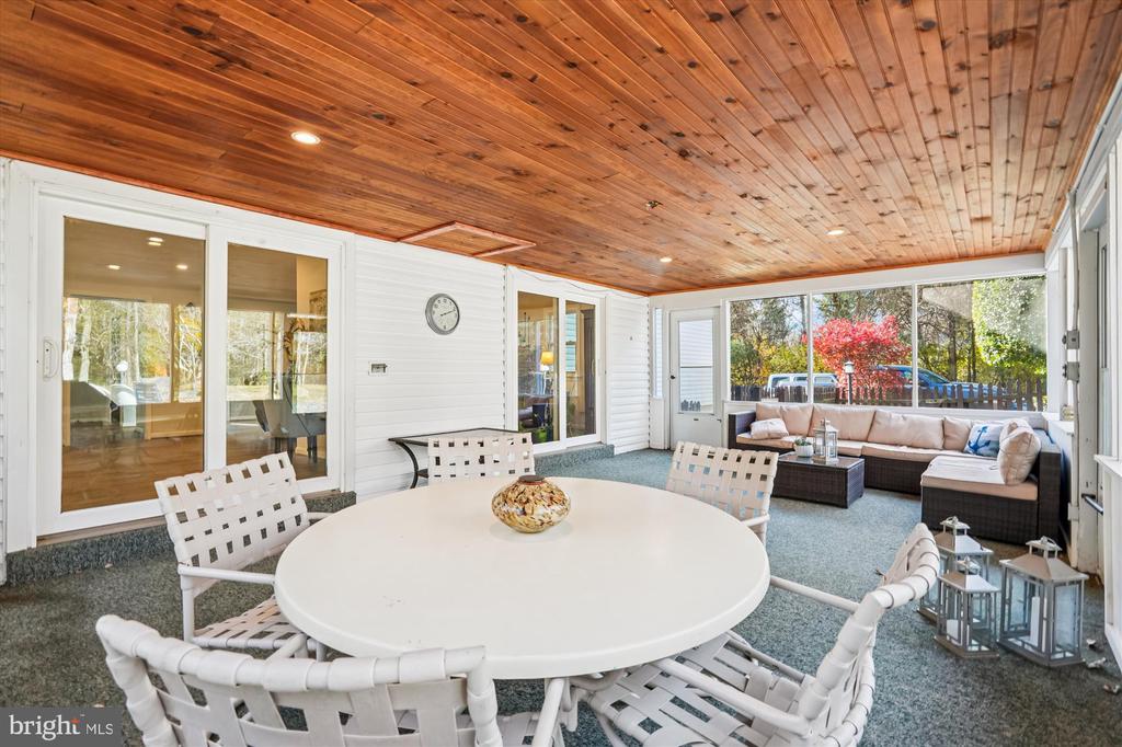 5709 FOGGY LANE