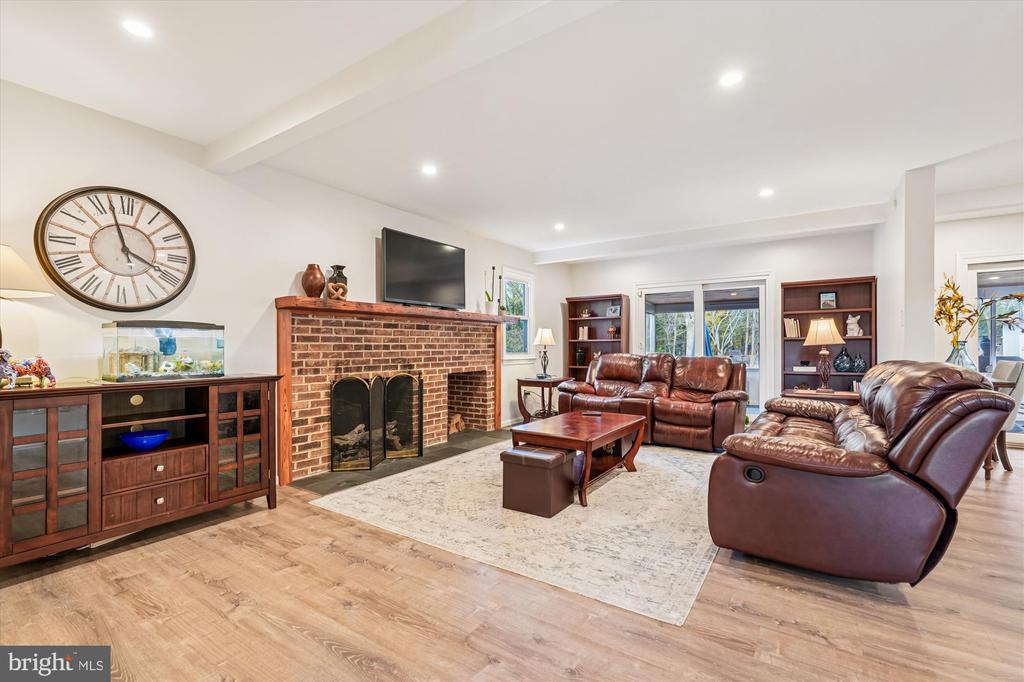 5709 FOGGY LANE