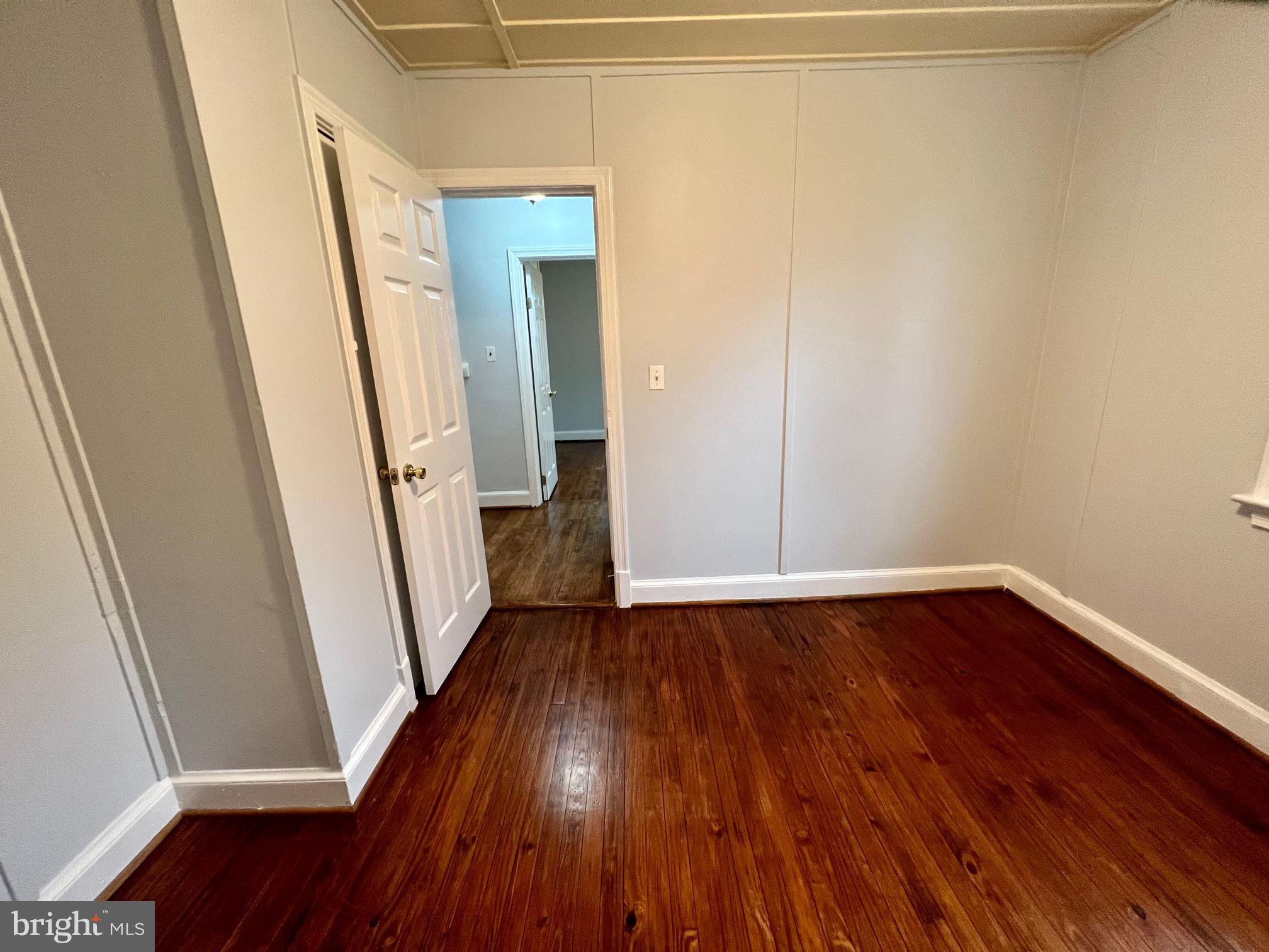 3712 LAWRENCE AVENUE