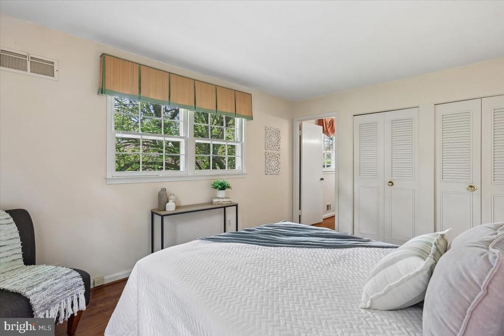 16725 FRONTENAC TERRACE