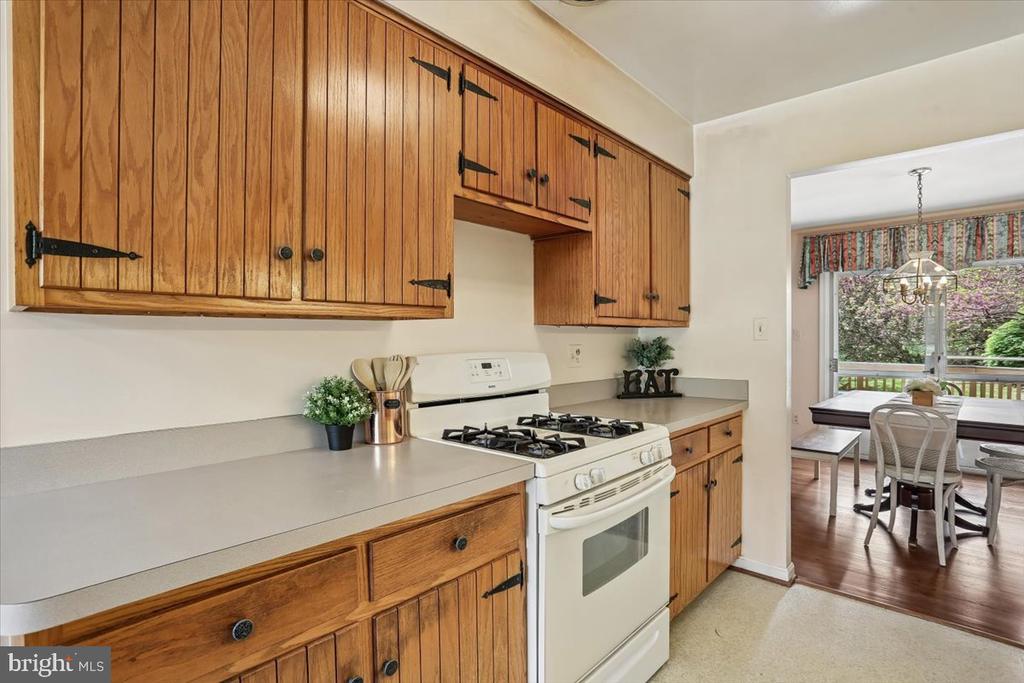 16725 FRONTENAC TERRACE