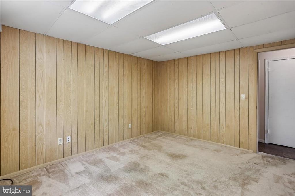 16725 FRONTENAC TERRACE