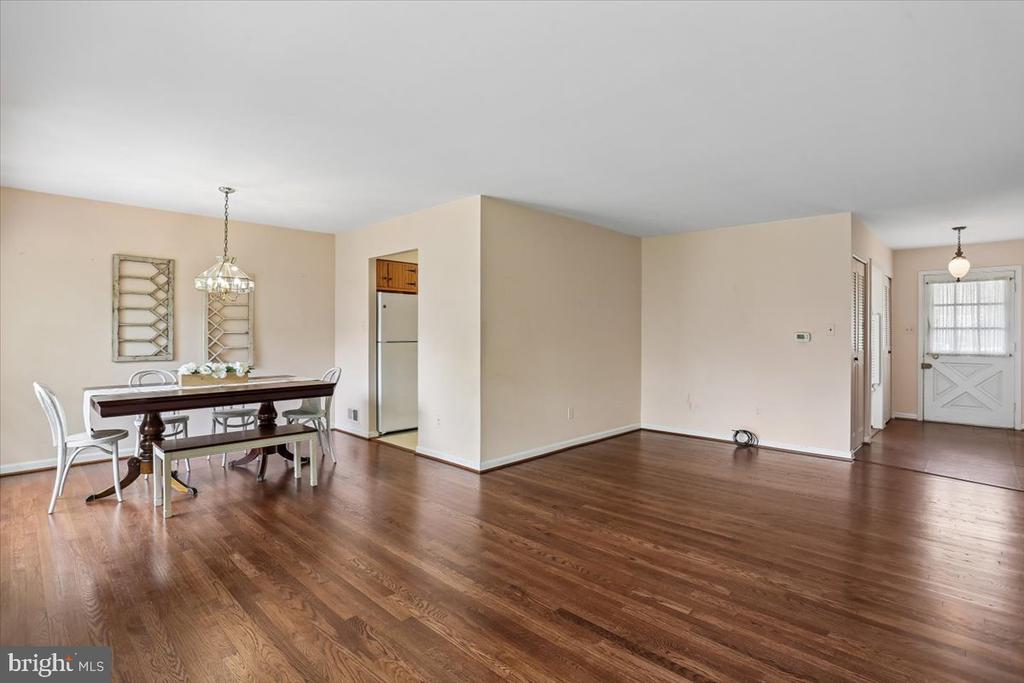 16725 FRONTENAC TERRACE