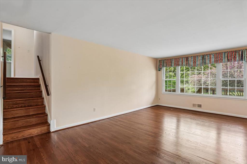 16725 FRONTENAC TERRACE