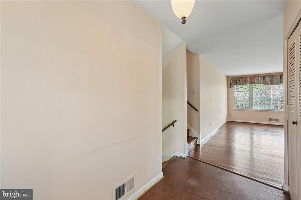 16725 FRONTENAC TERRACE