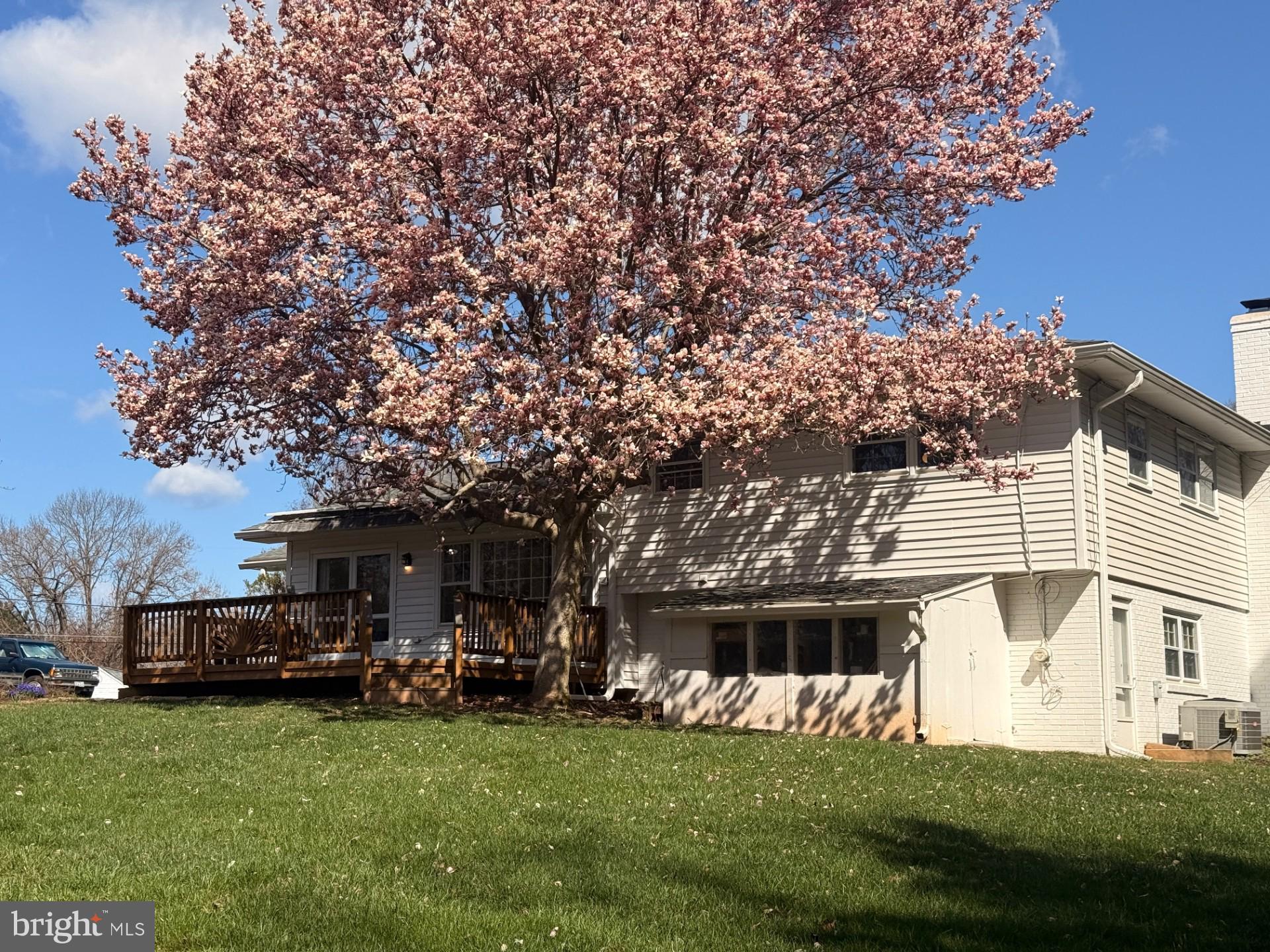 16725 FRONTENAC TERRACE