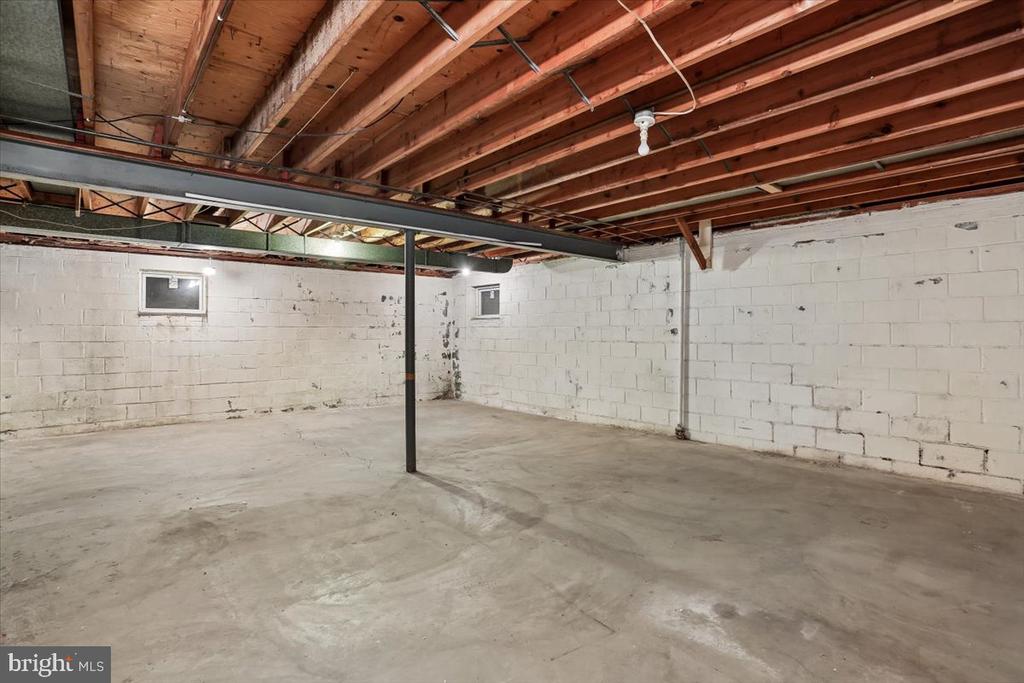 16725 FRONTENAC TERRACE
