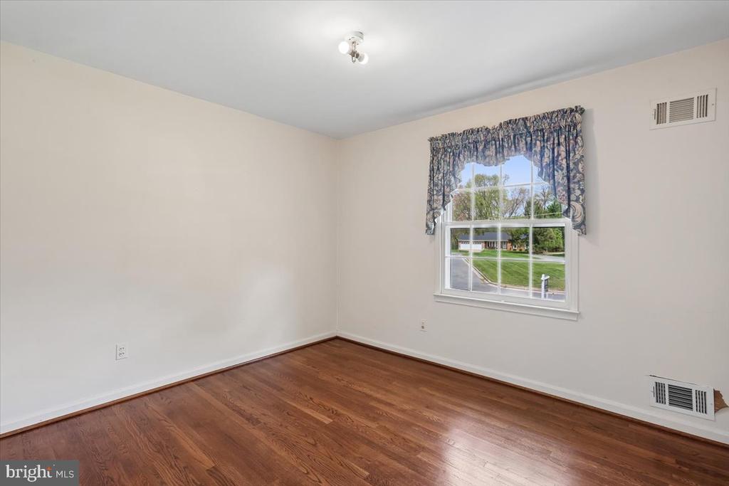 16725 FRONTENAC TERRACE