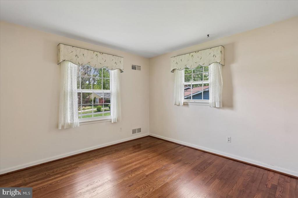 16725 FRONTENAC TERRACE