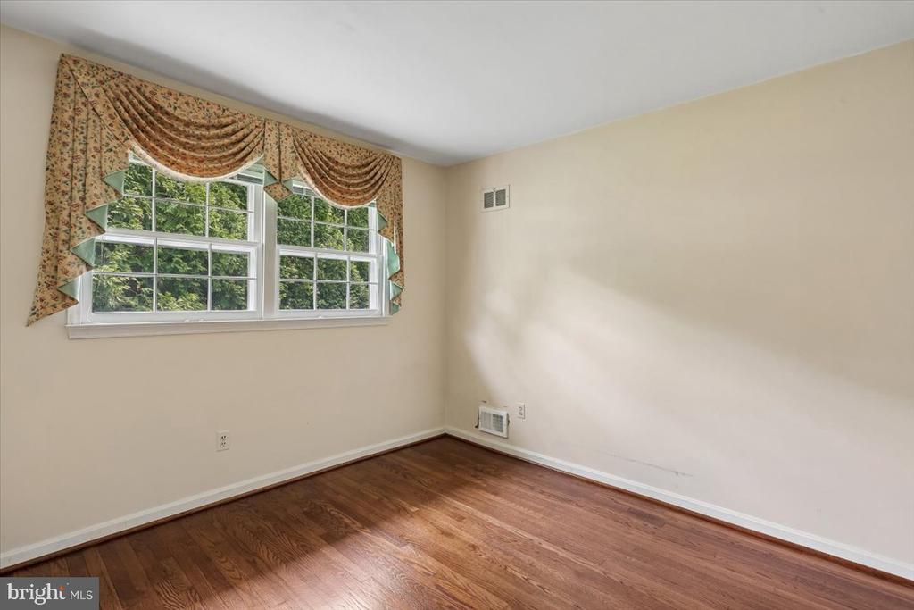 16725 FRONTENAC TERRACE