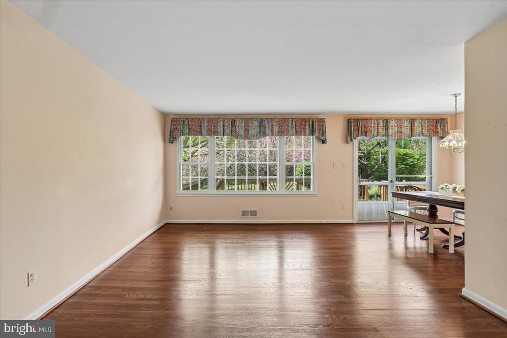 16725 FRONTENAC TERRACE