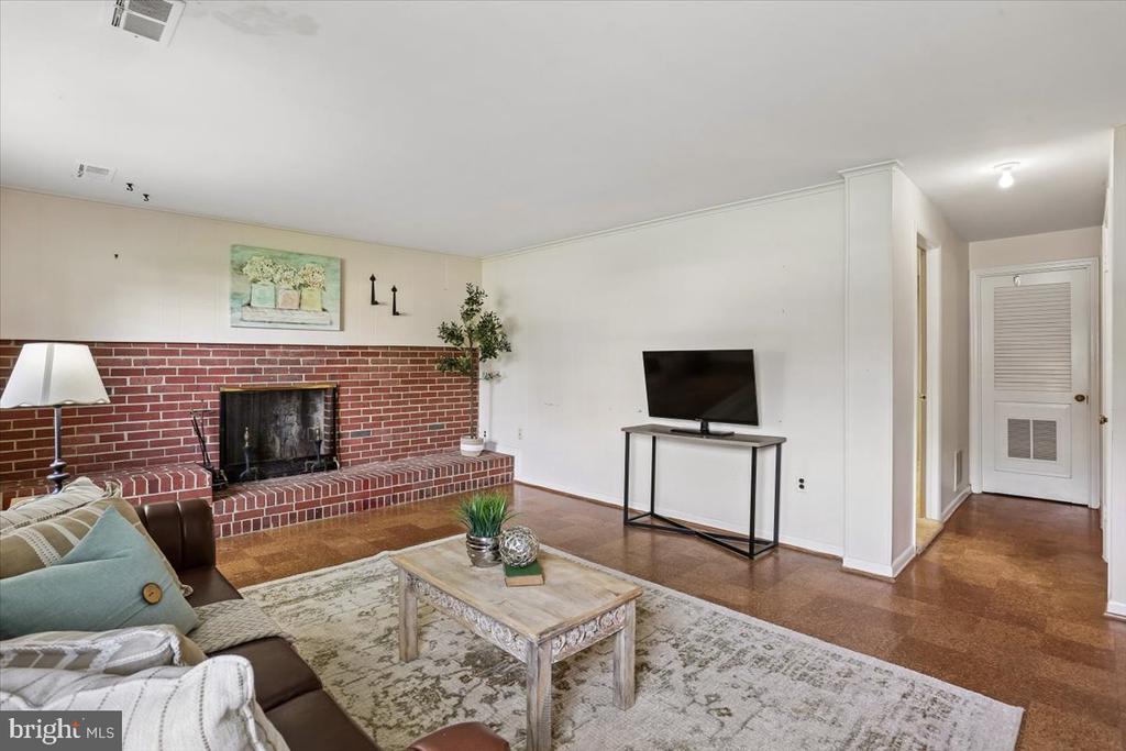 16725 FRONTENAC TERRACE