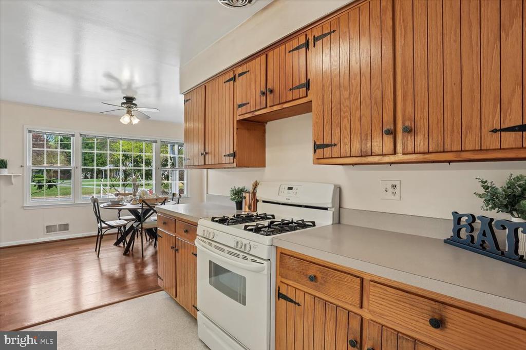 16725 FRONTENAC TERRACE