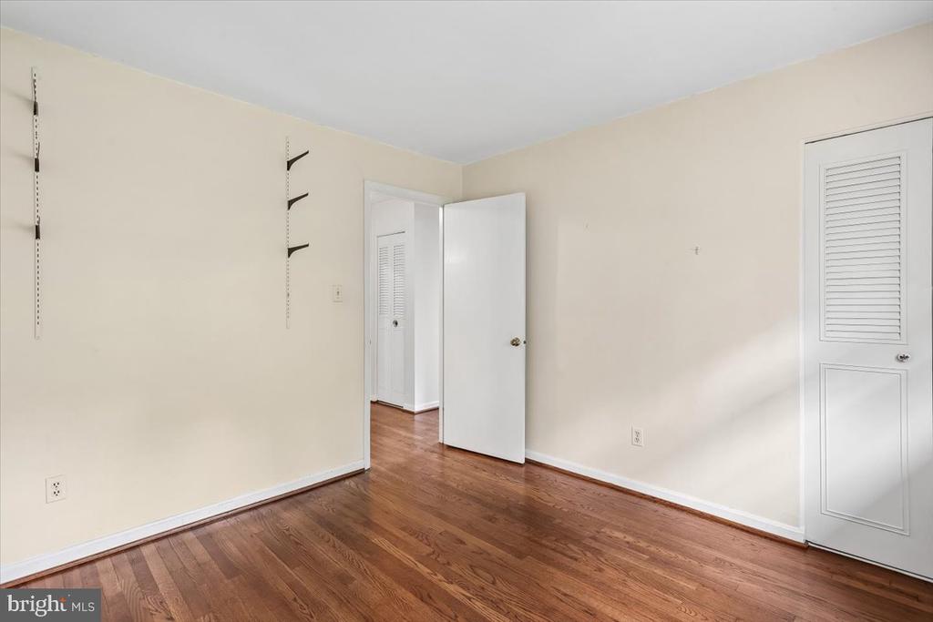 16725 FRONTENAC TERRACE