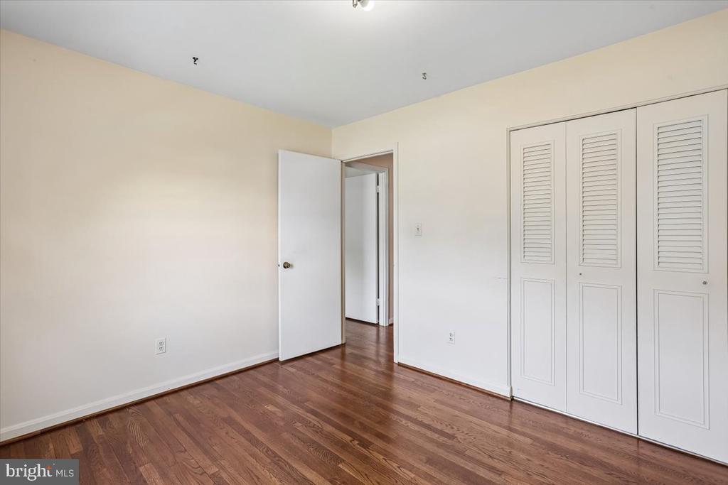 16725 FRONTENAC TERRACE