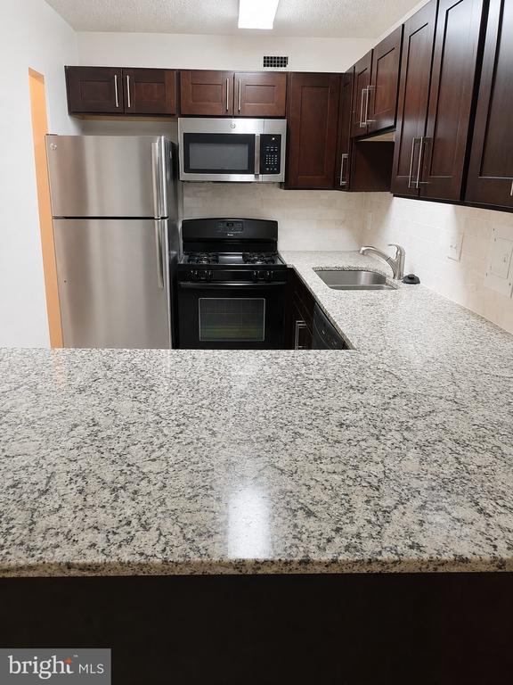 5225 POOKS HILL ROAD 1814S 1814S