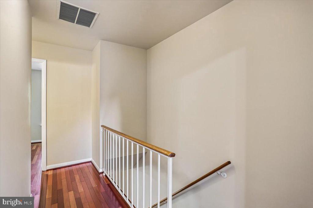 20016 LAKE PARK DRIVE Unit: 122