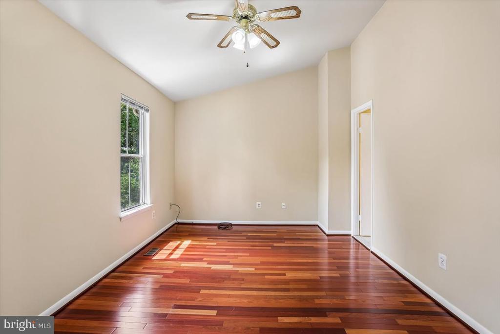 20016 LAKE PARK DRIVE Unit: 122