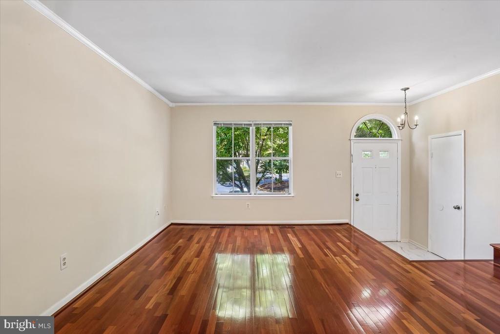 20016 LAKE PARK DRIVE Unit: 122