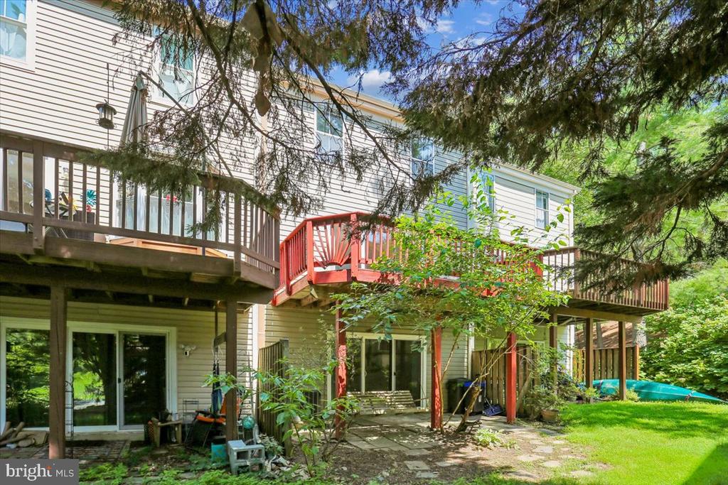 20016 LAKE PARK DRIVE Unit: 122