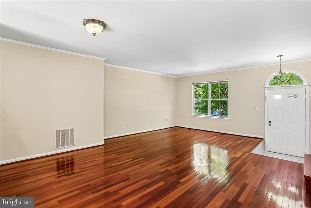 20016 LAKE PARK DRIVE Unit: 122
