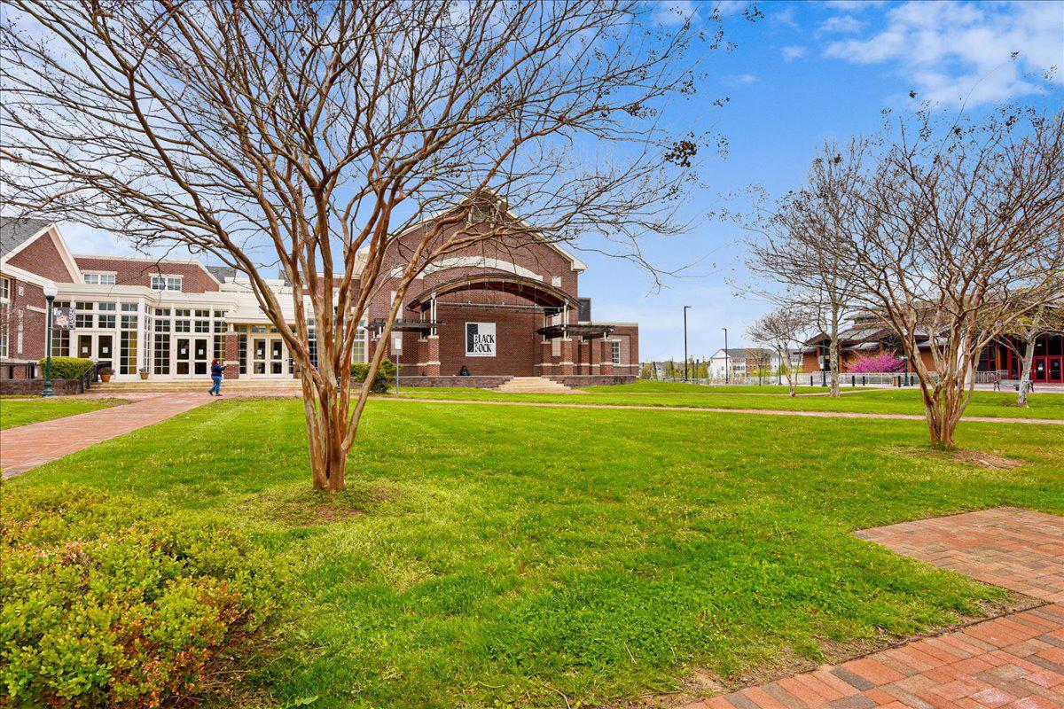 20016 LAKE PARK DRIVE Unit: 122