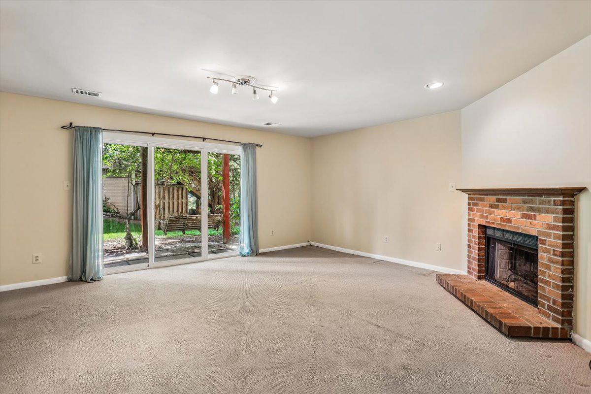 20016 LAKE PARK DRIVE Unit: 122