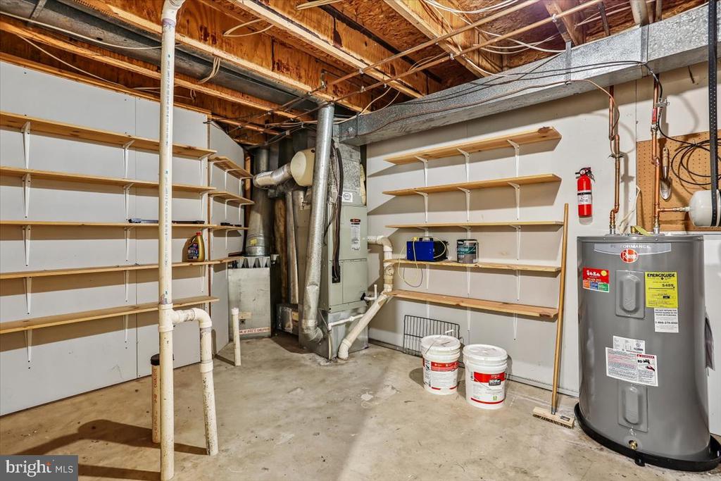 20016 LAKE PARK DRIVE Unit: 122