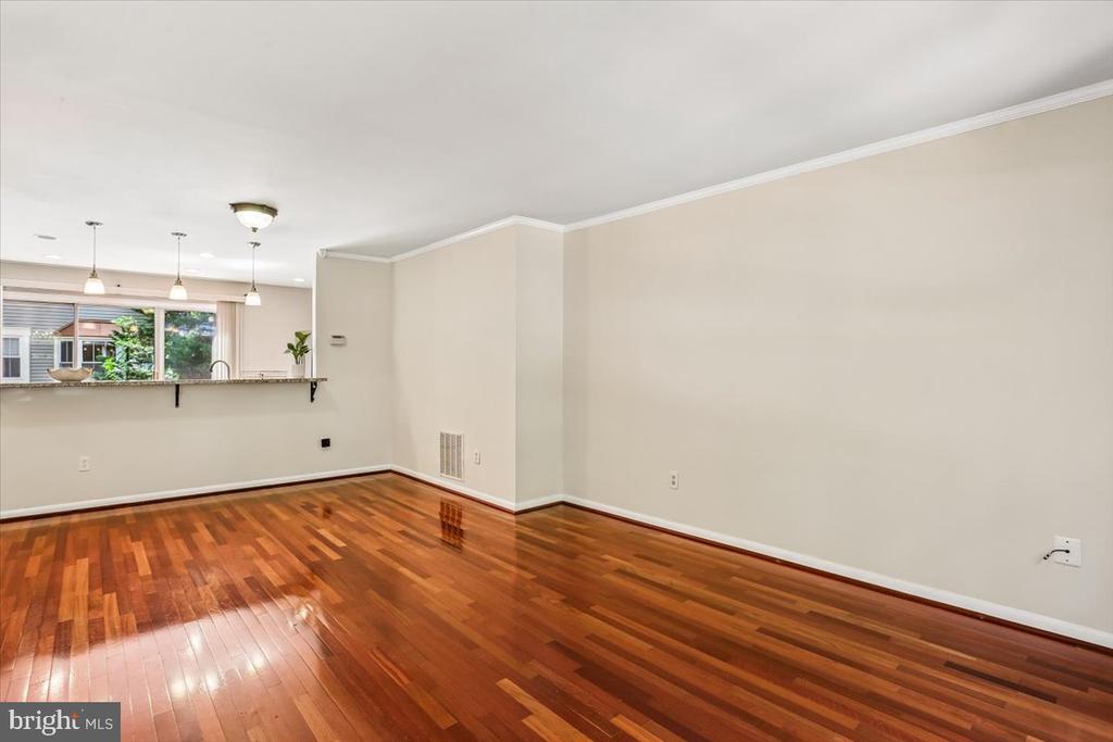 20016 LAKE PARK DRIVE Unit: 122