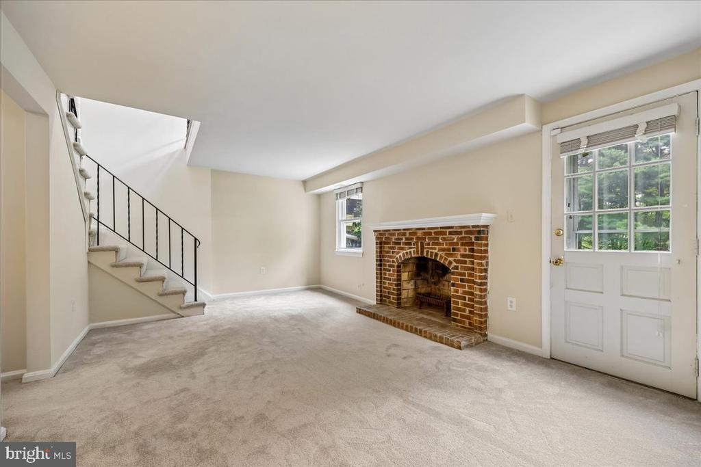 7021 WICK LANE