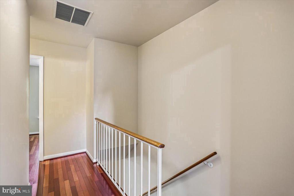 20016 LAKE PARK DRIVE Unit: 122