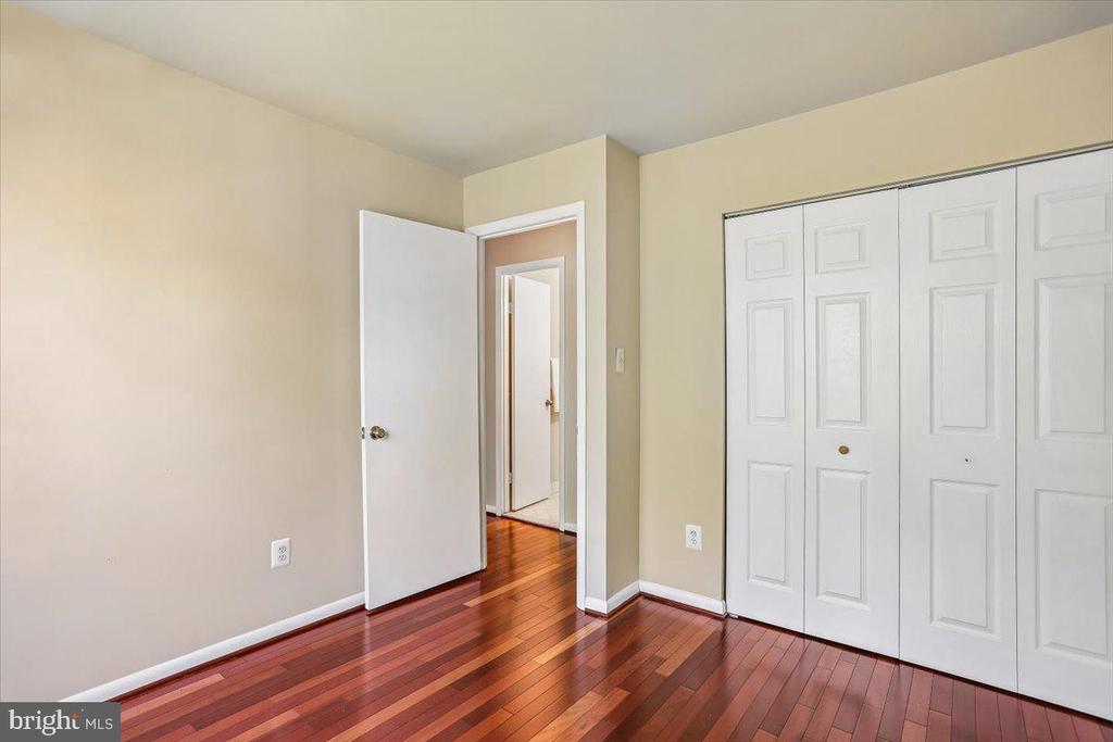 20016 LAKE PARK DRIVE Unit: 122