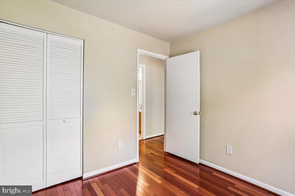 20016 LAKE PARK DRIVE Unit: 122