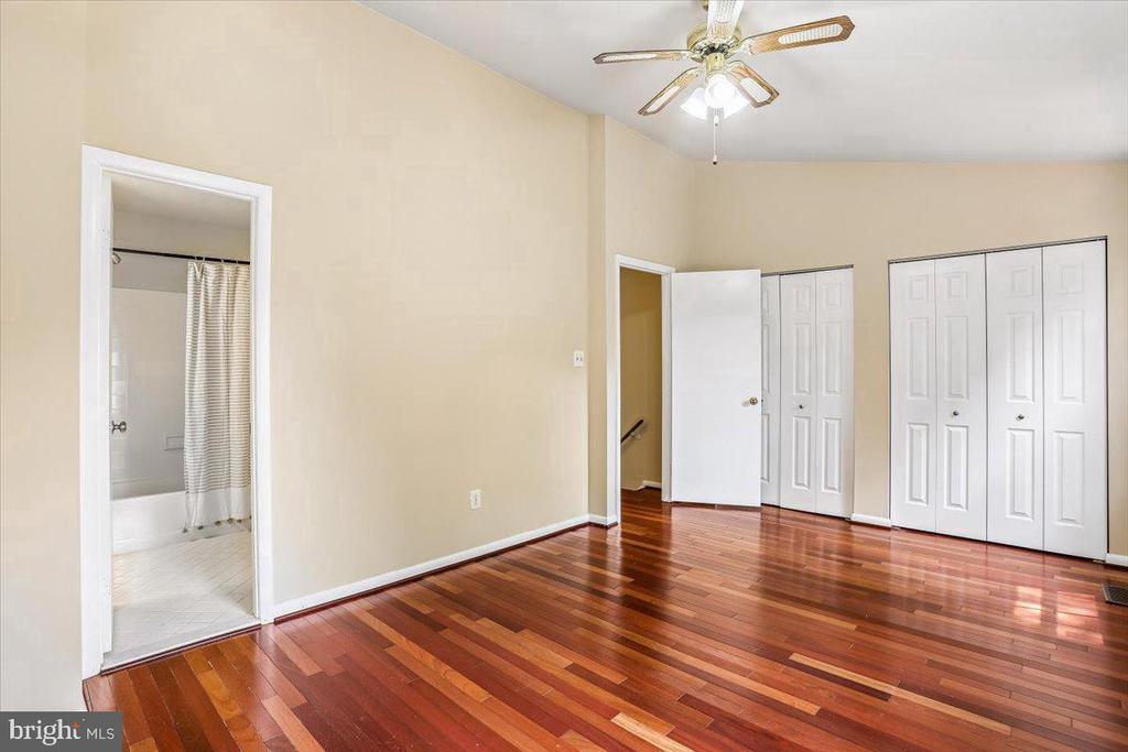 20016 LAKE PARK DRIVE Unit: 122