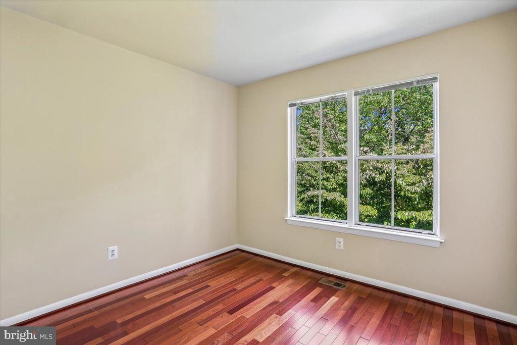 20016 LAKE PARK DRIVE Unit: 122