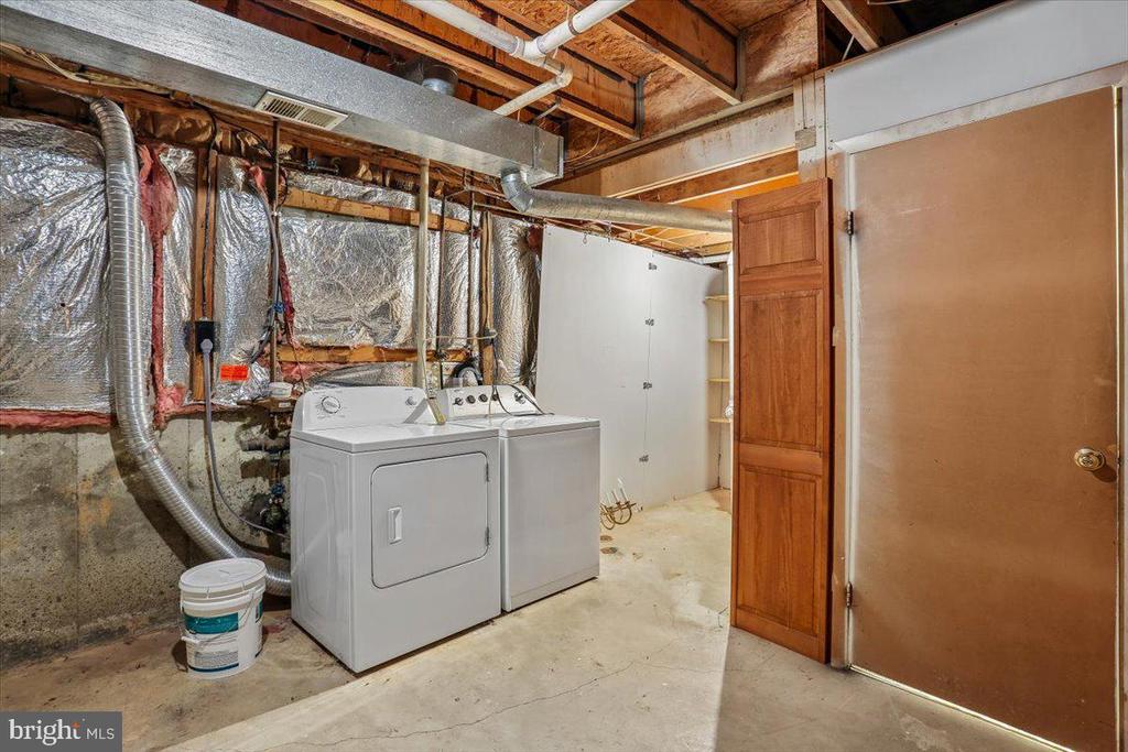 20016 LAKE PARK DRIVE Unit: 122