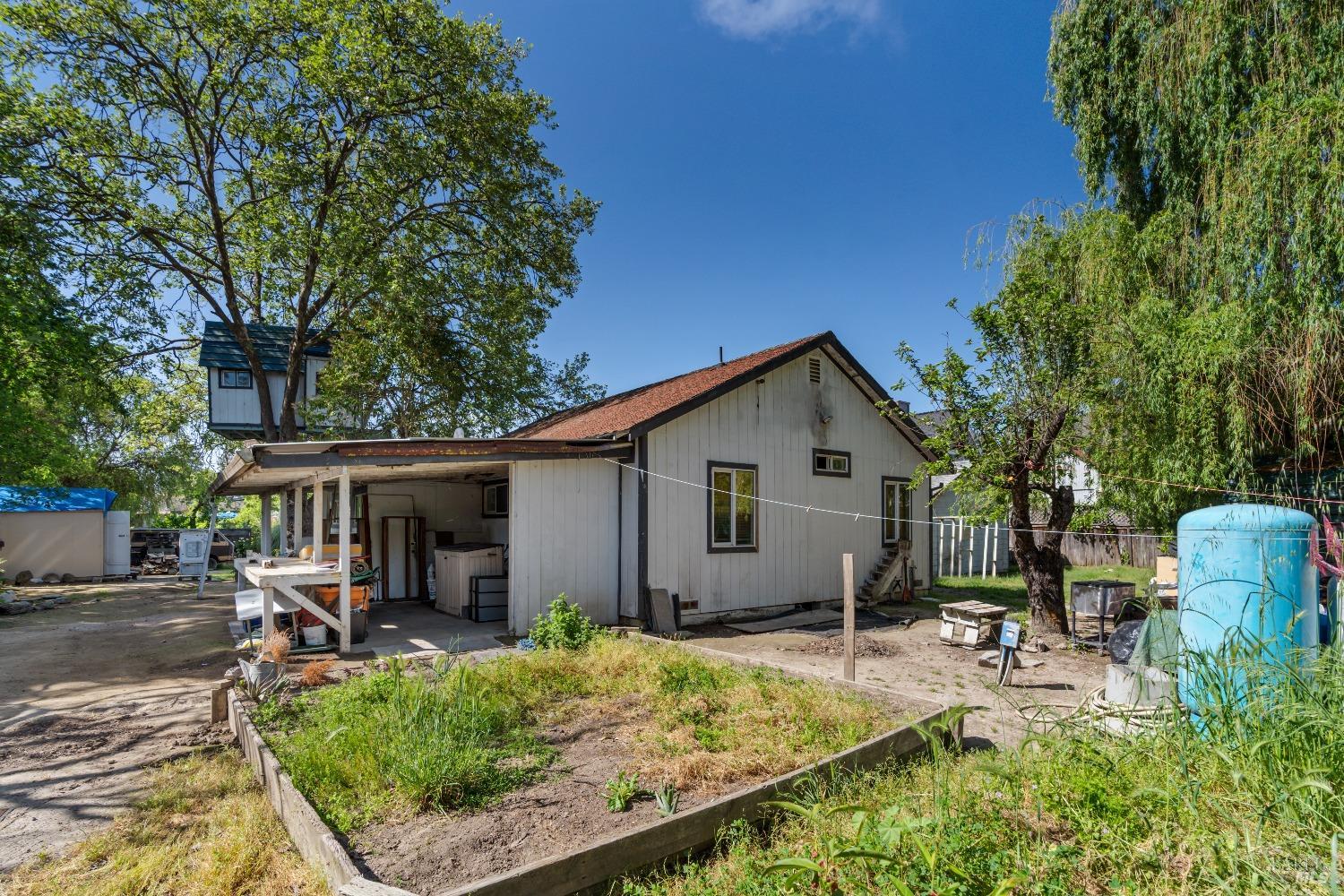 2093 Guerneville Rd