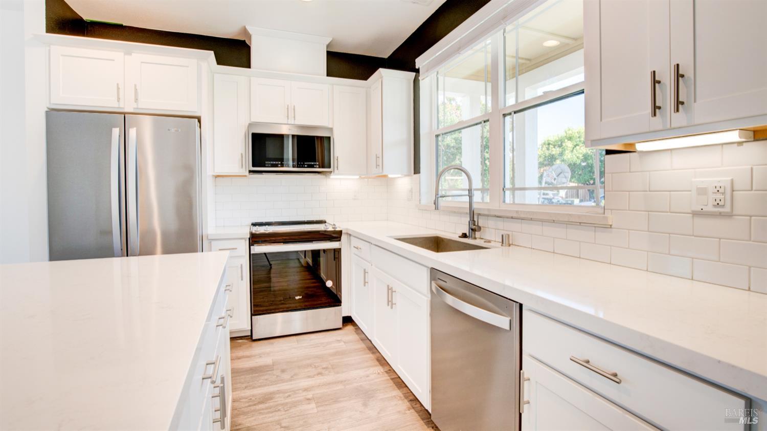 2910 Bay Village Ave