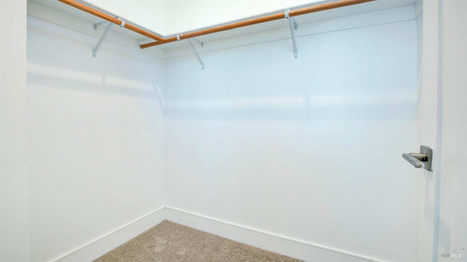 2910 Bay Village Ave