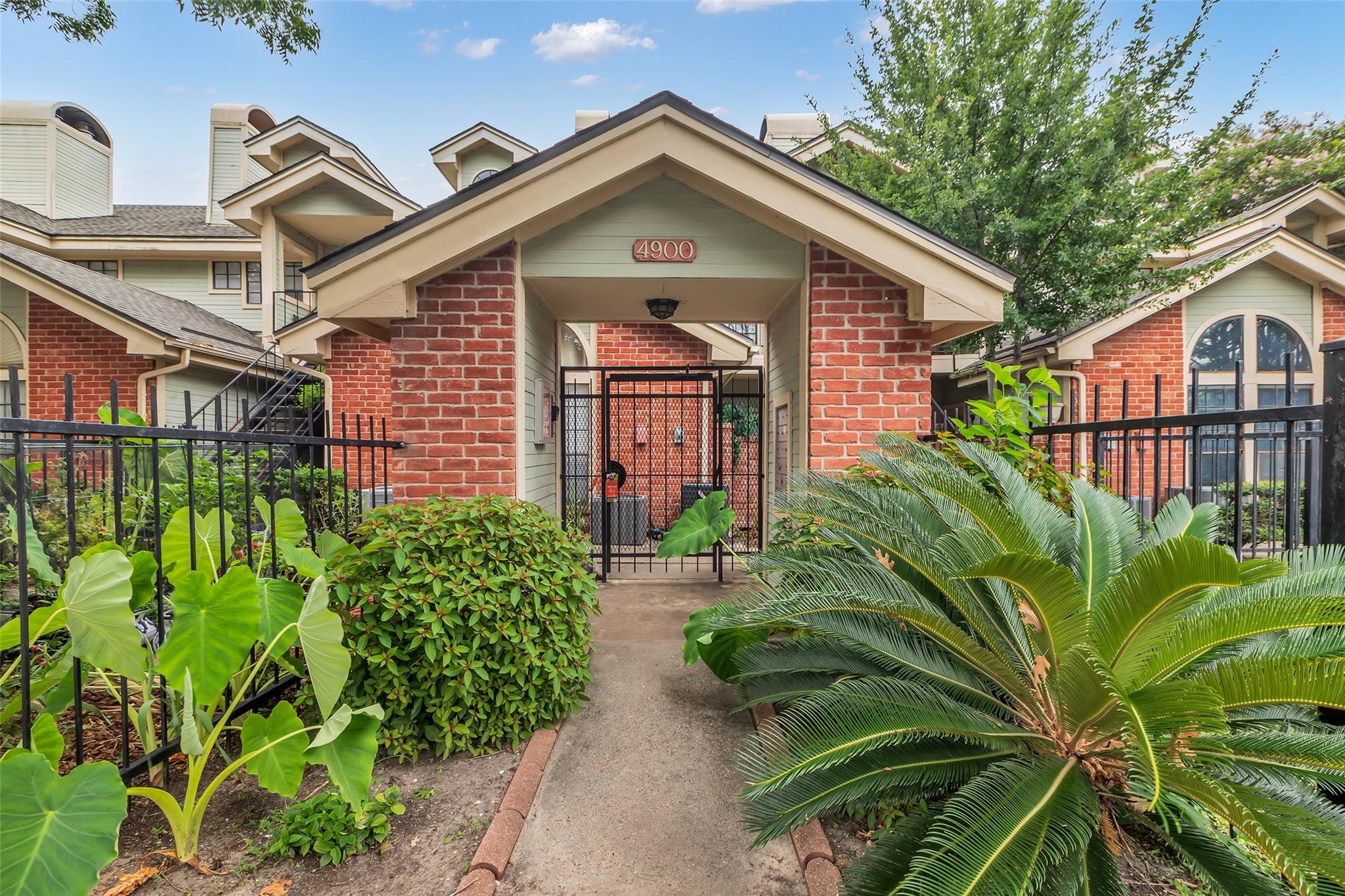 4900 Floyd Street # 4