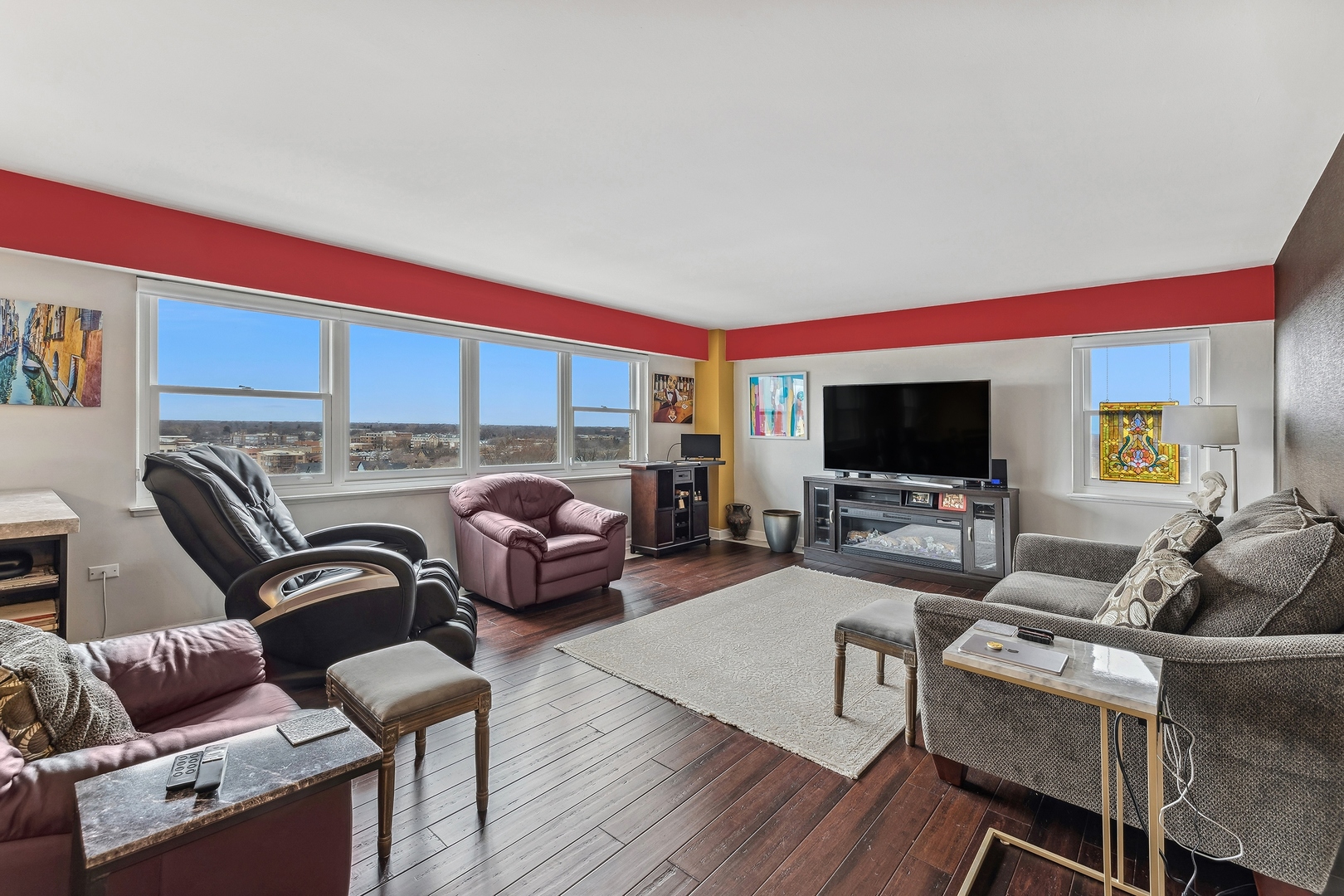 141 N La Grange Road Unit: 1005