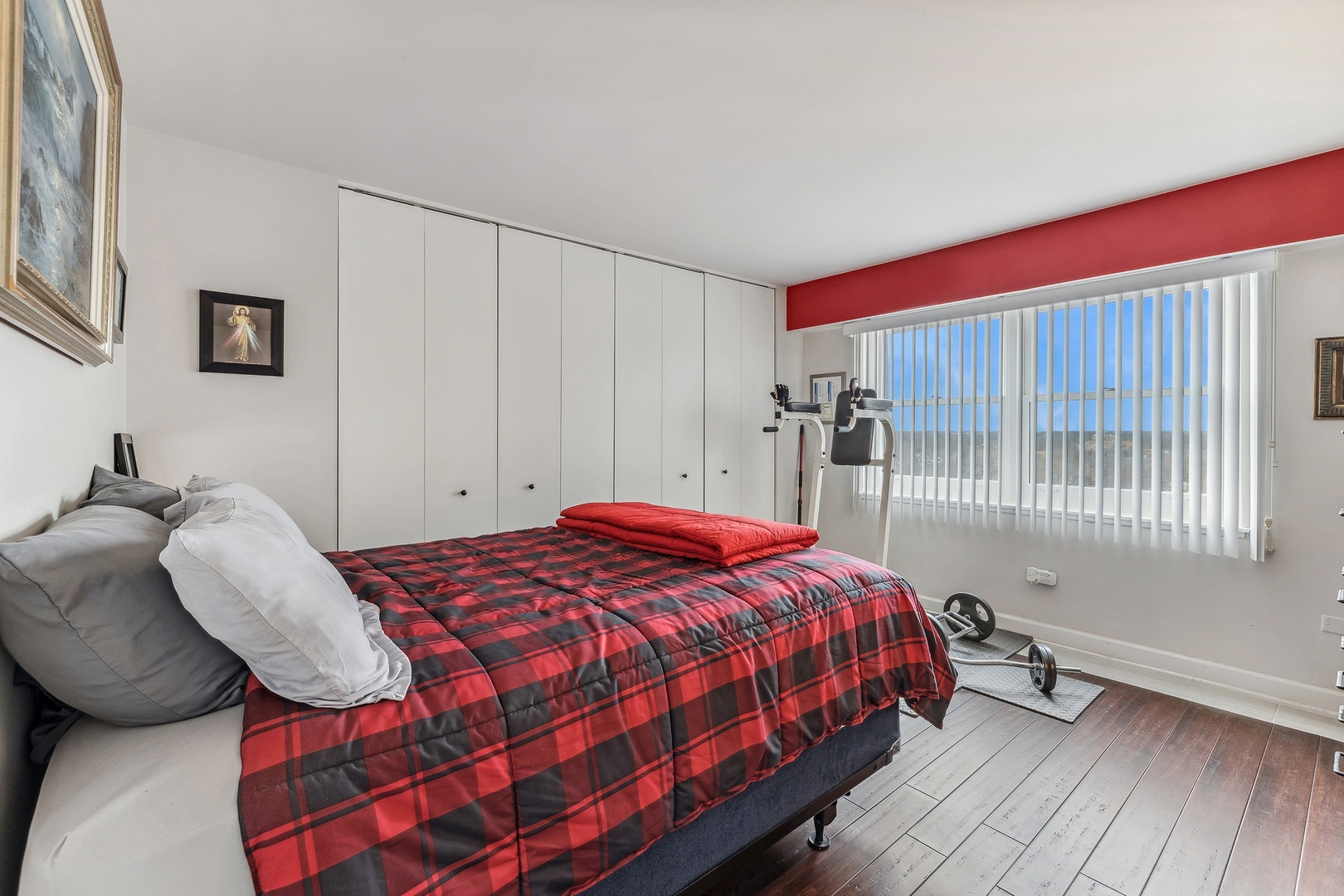 141 N La Grange Road Unit: 1005