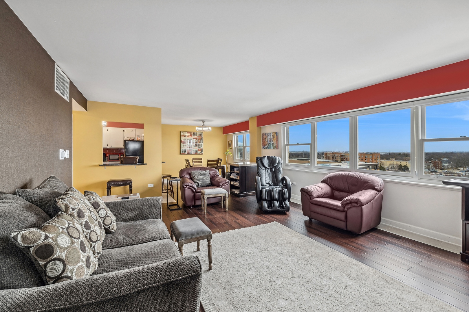 141 N La Grange Road Unit: 1005