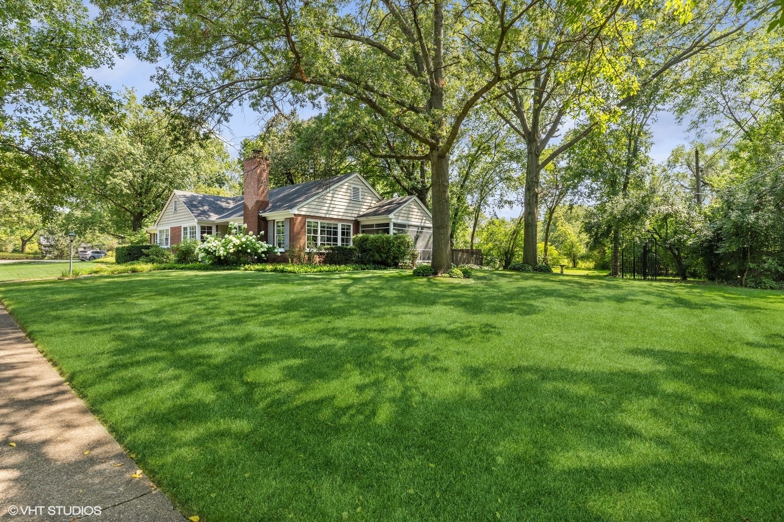 2536 Gordon Drive