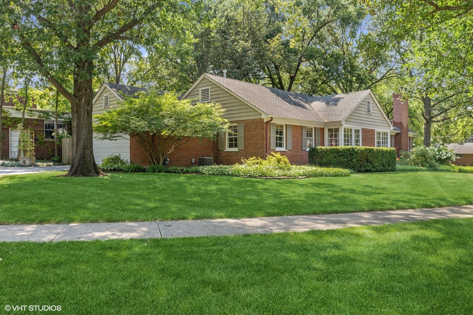 2536 Gordon Drive