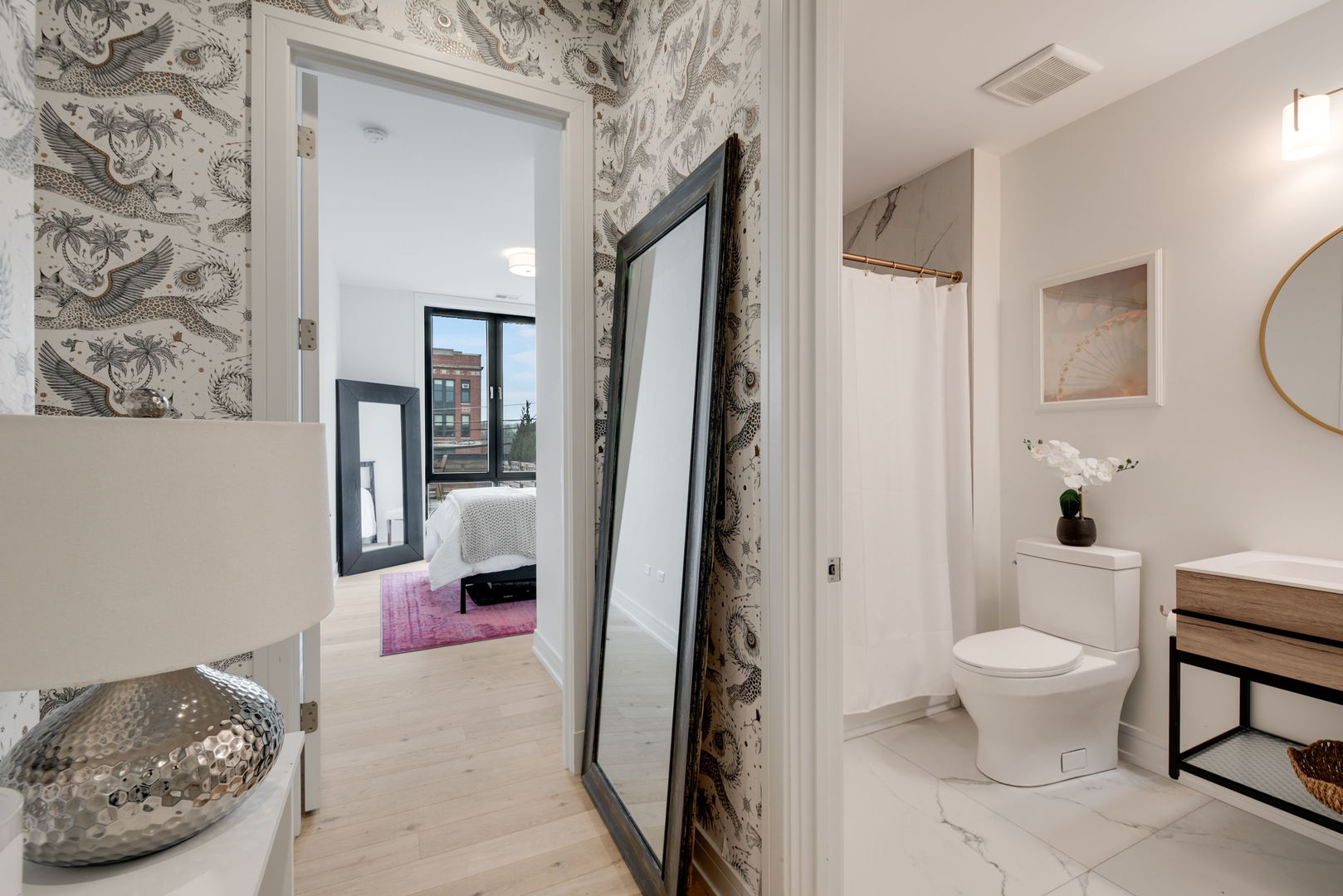 2405 W Iowa Street Unit: 202