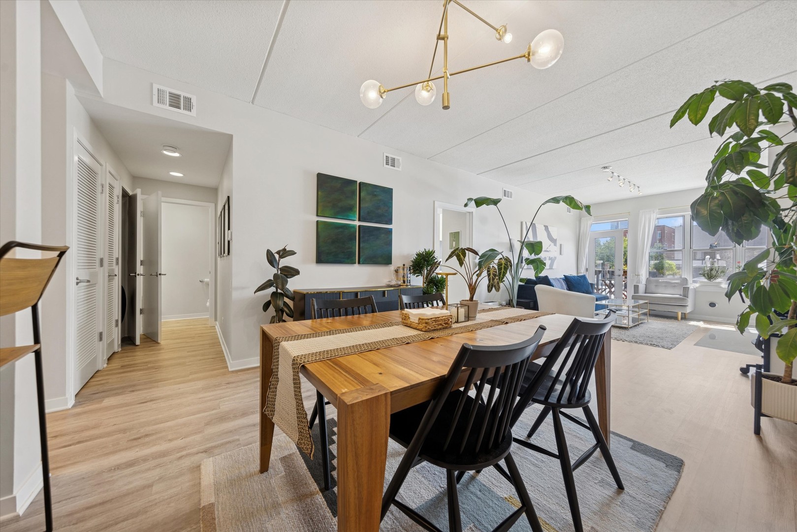 1515 N WELLS Street Unit: 5C