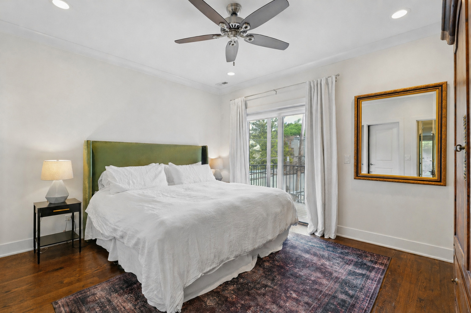 3614 N Damen Avenue Unit: 2