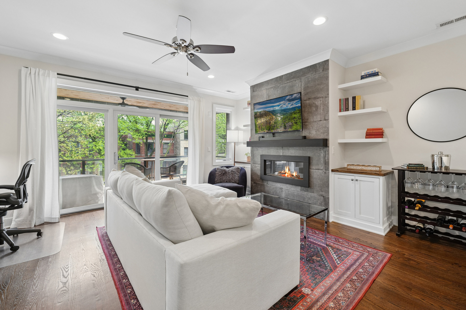 3614 N Damen Avenue Unit: 2